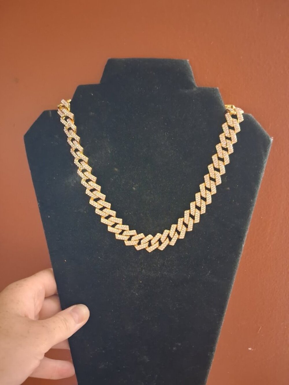Sparkly 18 inch Statement necklace